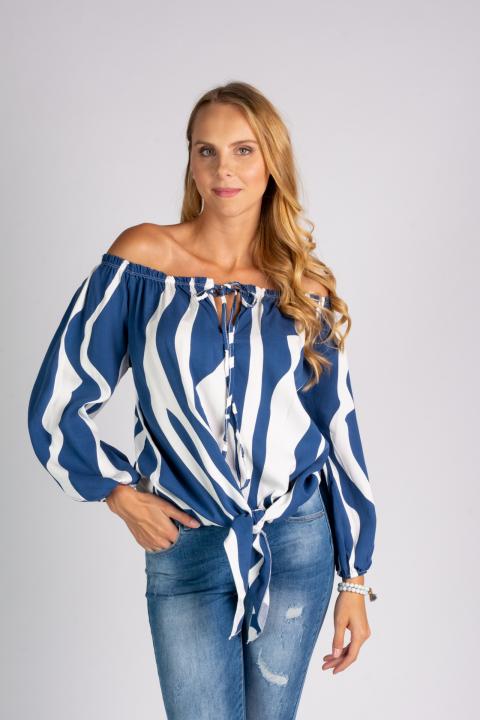 Ohlapna bluza z odkritimi rameni in zavezovanjem v pentljo Inessa, modro-bela