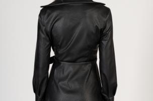Elegatna mini obleka iz umetnega usnja na preklop Pellita, črna