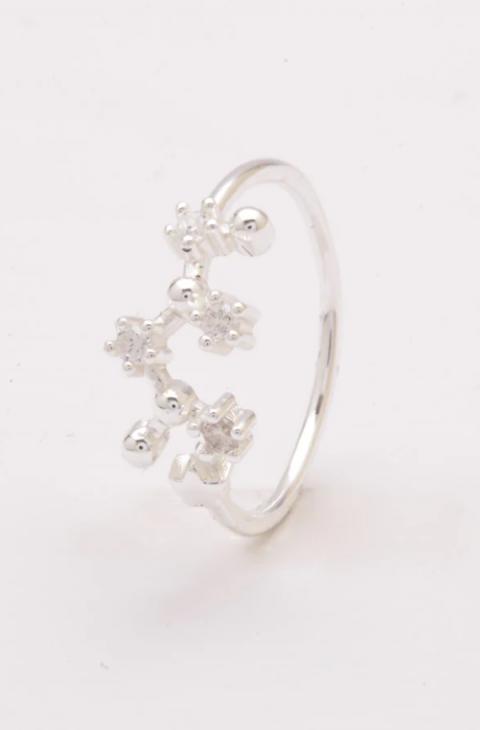 Srebrn prstan z okrasnimi diamanti, ART499 - STRELEC, srebrna barva