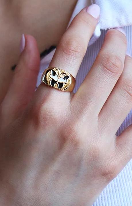 Eleganten prstan z motivom metulja, zlate barve