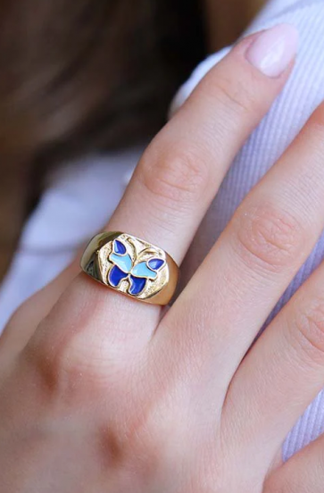 Eleganten prstan z motivom metulja, modre barve