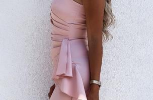 Elegantna mini obleka z volanom Ricaletta, svetlo roza