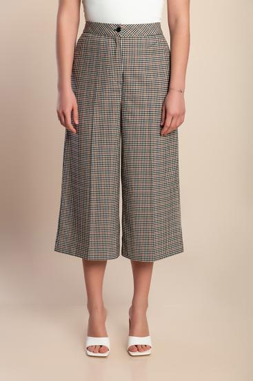 Kapri hlače s karo potiskom, rjave