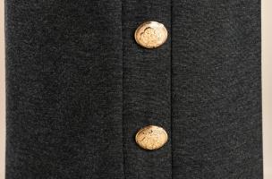 Elegantne hlače z gumbi, sive